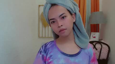 Snapshot of asian_pinay_oldlover chatting on June 25, 2026, 9:52 pm Angel online show from June 25, 2026, 9:52 pm