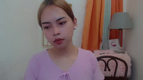 Snapshot of asian_pinay_oldlover chatting on July 5, 2026, 10:28 pm Angel online show from July 5, 2026, 10:28 pm