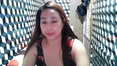 Trixie online show from April 4, 2026, 1:52 pm