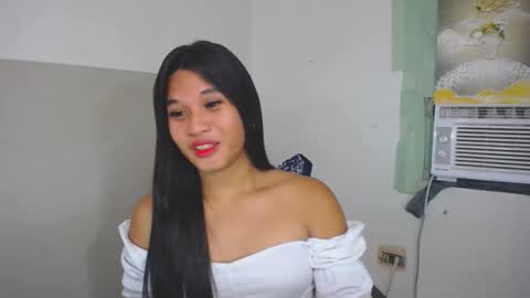 Yan online show from October 22, 2025, 6:40 pm