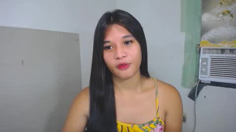 Yan online show from October 29, 2025, 7:04 pm