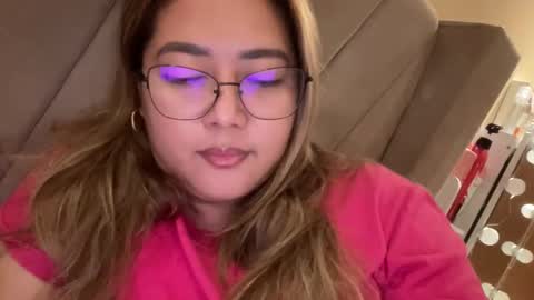 Curvy online show from June 5, 2026, 4:13 pm