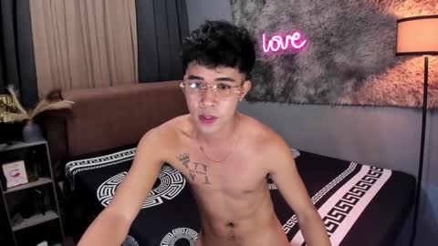 asiancum_peter online show from October 1, 2025, 1:22 am