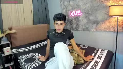 asiancum_peter online show from October 9, 2025, 1:47 am