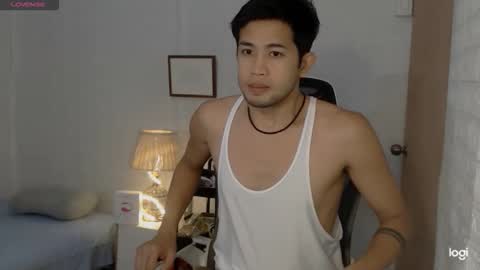 Snapshot of asiancumguyx chatting on November 17, 2025, 11:21 pm Orlando online show from November 17, 2025, 11:21 pm