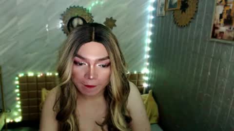 Snapshot of asiandollxxx4u chatting on March 11, 2026, 2:34 pm BELLA NOTCH online show from March 11, 2026, 2:34 pm