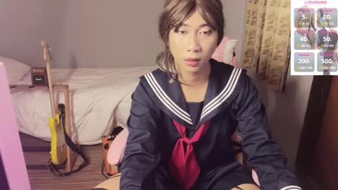 Snapshot of asianfemboycd chatting on December 18, 2024, 4:06 pm Emi online show from December 18, 2024, 4:06 pm