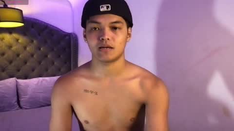 Snapshot of asianhugescott chatting on April 18, 2026, 3:16 pm VICTORIA SCOTT online show from April 18, 2026, 3:16 pm