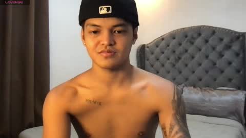 Snapshot of asianhugescott chatting on May 27, 2026, 2:14 pm VICTORIA SCOTT online show from May 27, 2026, 2:14 pm