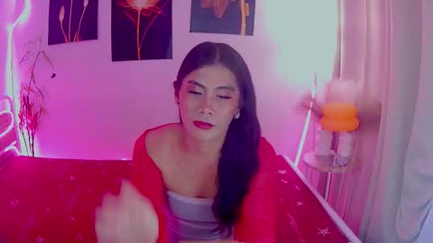 Snapshot of asianloreen24 chatting on December 4, 2025, 3:21 pm asianloreen24 online show from December 4, 2025, 3:21 pm