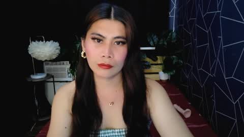 asianloreen24 online show from April 8, 2026, 2:06 pm