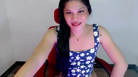 Snapshot of asiansexy_bitch chatting on June 9, 2026, 12:22 am lucy gwapa online show from June 9, 2026, 12:22 am