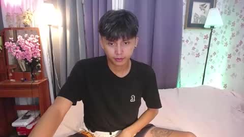 Snapshot of asiansmokeyxx chatting on December 12, 2024, 1:17 pm prince online show from December 12, 2024, 1:17 pm