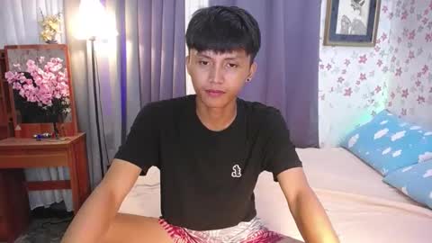 Snapshot of asiansmokeyxx chatting on January 22, 2025, 12:17 pm prince online show from January 22, 2025, 12:17 pm