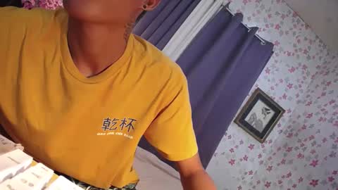 Snapshot of asiansmokeyxx chatting on January 23, 2025, 11:48 am prince online show from January 23, 2025, 11:48 am