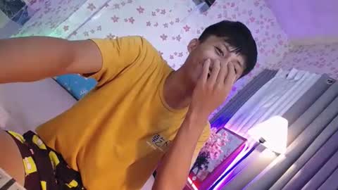 Snapshot of asiansmokeyxx chatting on February 18, 2025, 2:16 pm prince online show from February 18, 2025, 2:16 pm