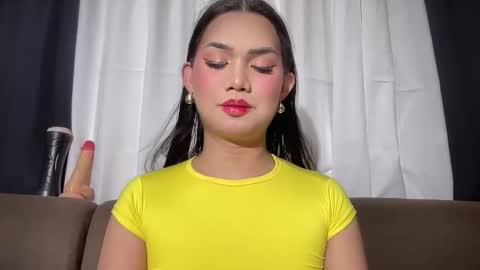 Snapshot of asiansweet_lily chatting on June 5, 2026, 11:10 pm Lily online show from June 5, 2026, 11:10 pm
