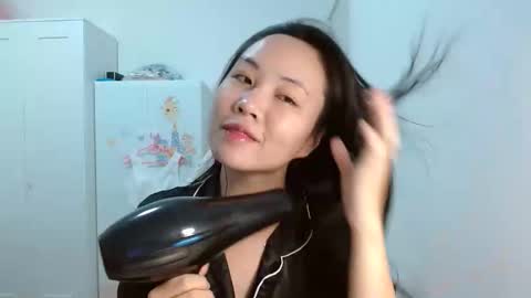 Tabby online show from December 1, 2025, 2:55 pm