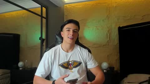 Snapshot of aslanfox_ chatting on January 6, 2026, 2:48 am Aslan online show from January 6, 2026, 2:48 am