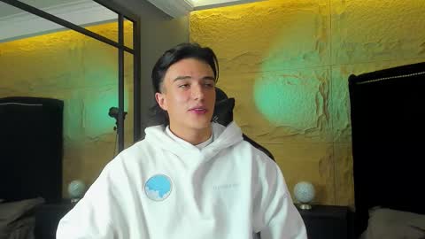 Snapshot of aslanfox_ chatting on January 12, 2026, 3:56 am Aslan online show from January 12, 2026, 3:56 am