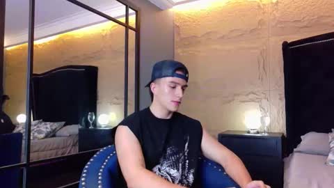 Snapshot of aslanfox_ chatting on May 9, 2026, 3:23 am Aslan online show from May 9, 2026, 3:23 am