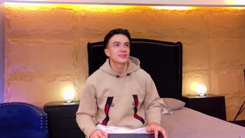 Snapshot of aslanfox_ chatting on May 10, 2026, 3:44 am Aslan online show from May 10, 2026, 3:44 am