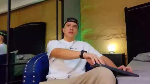 Snapshot of aslanfox_ chatting on May 20, 2026, 4:07 am Aslan online show from May 20, 2026, 4:07 am