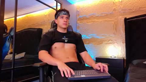 Snapshot of aslanfox_ chatting on May 28, 2026, 1:25 am Aslan online show from May 28, 2026, 1:25 am