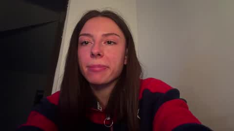Snapshot of asleyfabello chatting on July 24, 2026, 2:31 am Monica online show from July 24, 2026, 2:31 am