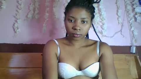 asmiraa online show from May 24, 2026, 9:03 am