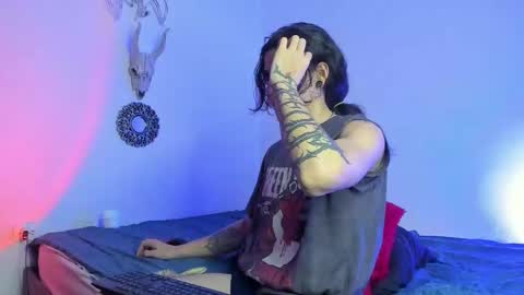 Snapshot of asmodeuszz chatting on December 5, 2024, 10:01 pm asmodeuszz online show from December 5, 2024, 10:01 pm