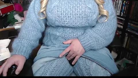 Aspen Vale online show from February 10, 2025, 2:48 pm