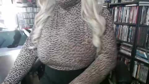 Aspen Vale online show from October 6, 2025, 9:34 pm