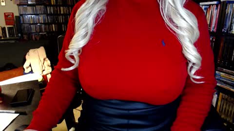 Aspen Vale online show from November 30, 2025, 11:42 pm