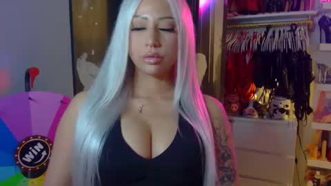 iwantaspen online show from September 26, 2025, 1:09 am