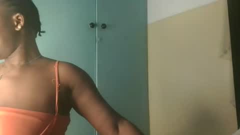 asscluupper online show from October 8, 2025, 12:14 pm