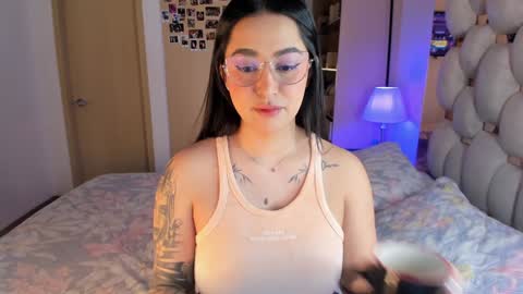 Snapshot of asshley__ chatting on January 28, 2025, 2:21 am Ashley online show from January 28, 2025, 2:21 am