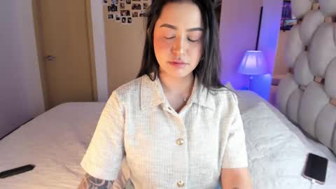 Snapshot of asshley__ chatting on February 25, 2025, 12:03 am Ashley online show from February 25, 2025, 12:03 am