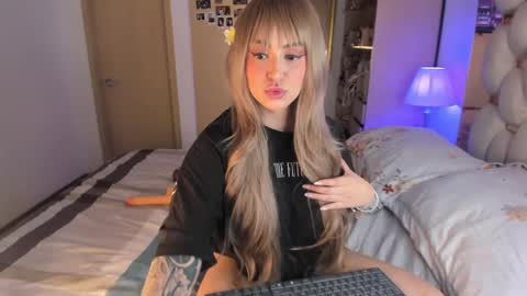 Snapshot of asshley__ chatting on February 27, 2025, 6:18 am Ashley online show from February 27, 2025, 6:18 am