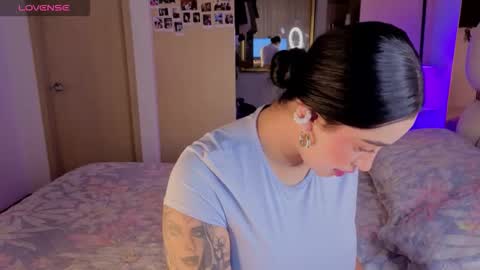 Snapshot of asshley__ chatting on September 21, 2025, 6:26 am Ashley online show from September 21, 2025, 6:26 am