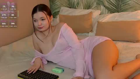 Aster Quinn online show from May 23, 2026, 12:42 pm