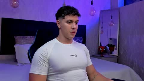 astonhills online show from April 15, 2026, 1:01 am