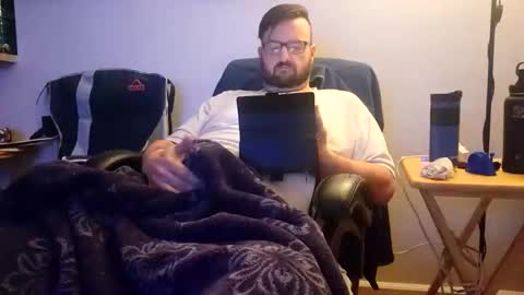 astra916 online show from December 1, 2025, 3:28 pm