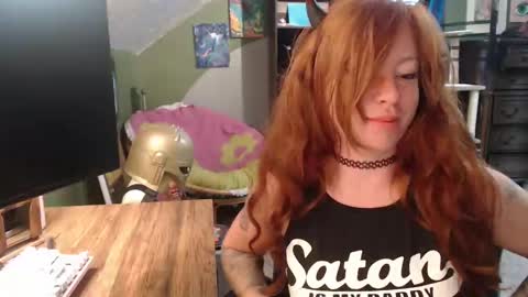 AstraeaSiren online show from October 31, 2025, 5:36 pm