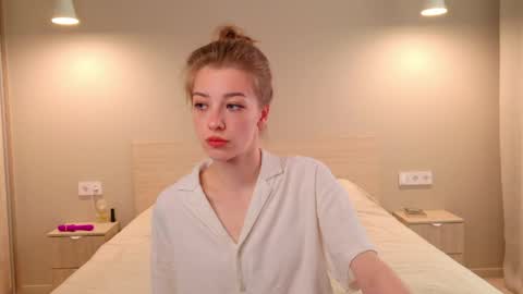 Snapshot of astramist chatting on May 24, 2026, 3:17 pm astramist online show from May 24, 2026, 3:17 pm
