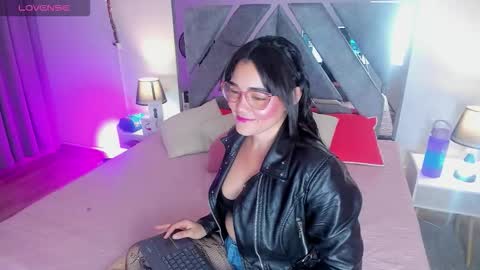Astrid  online show from March 7, 2026, 3:47 am