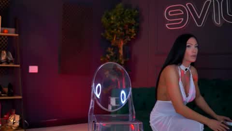 Snapshot of astridvex chatting on December 21, 2025, 9:22 pm Astrid online show from December 21, 2025, 9:22 pm