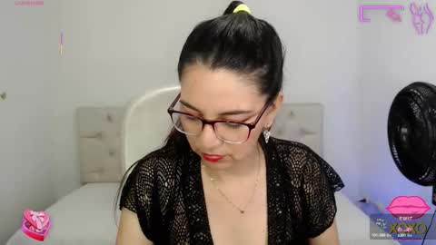 Snapshot of astrolover_ chatting on October 11, 2025, 3:39 am camila online show from October 11, 2025, 3:39 am