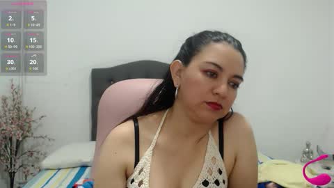 Snapshot of astrolover_ chatting on January 15, 2026, 2:49 am camila online show from January 15, 2026, 2:49 am