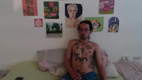 Astrid 69 online show from September 21, 2025, 3:24 pm